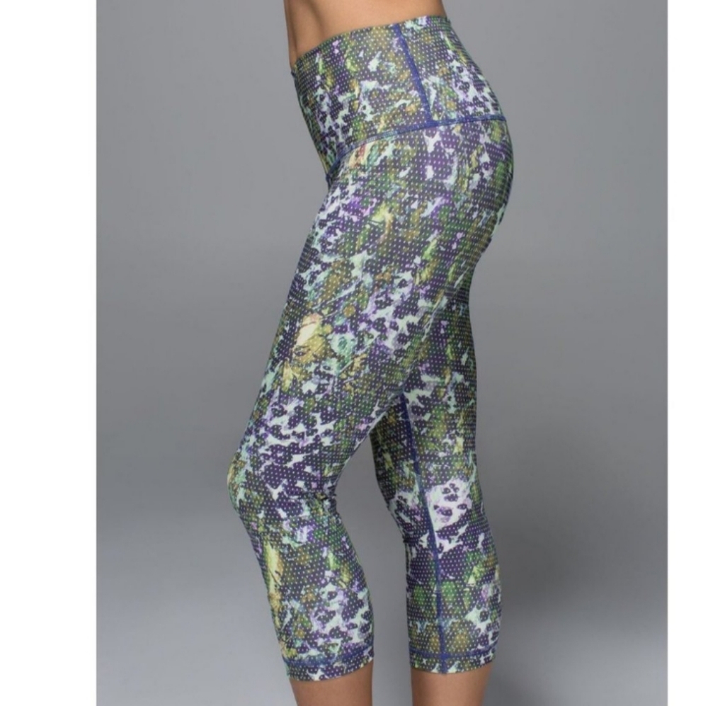 Lululemon Wunder Under Crop II High Rise Leggings Full-On Luxtreme Flor Size  4